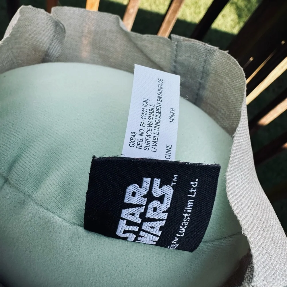 Star Wars Green and Gray Baby Yoda Doll. Grogu. Mandalorian - Picture 4 of 4